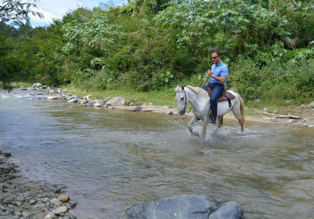 Rancho Baiguate Hotel คาราวากวา ภายนอก รูปภาพ